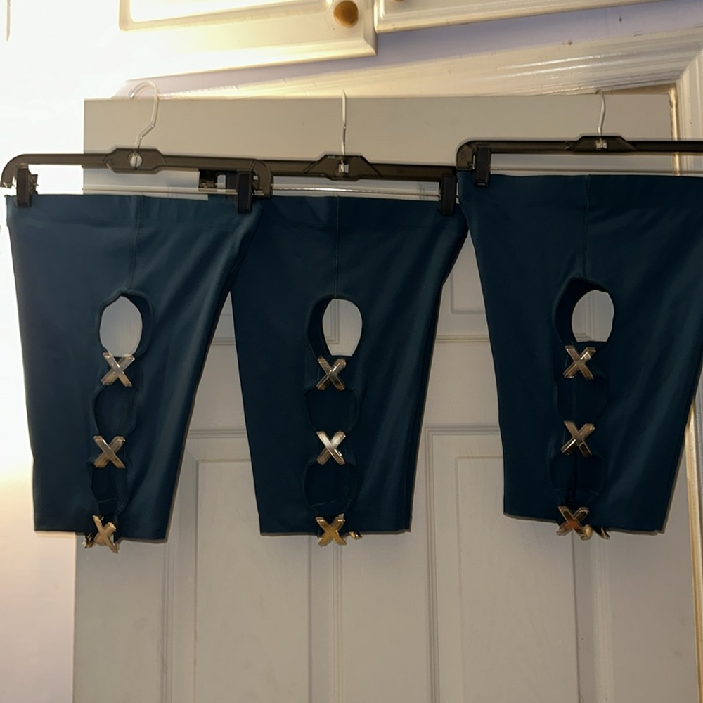 Savage X Fenty XXX bike shorts in TEAL Super hot! 3 gold tone X’s on both sides - Picture 7 of 7